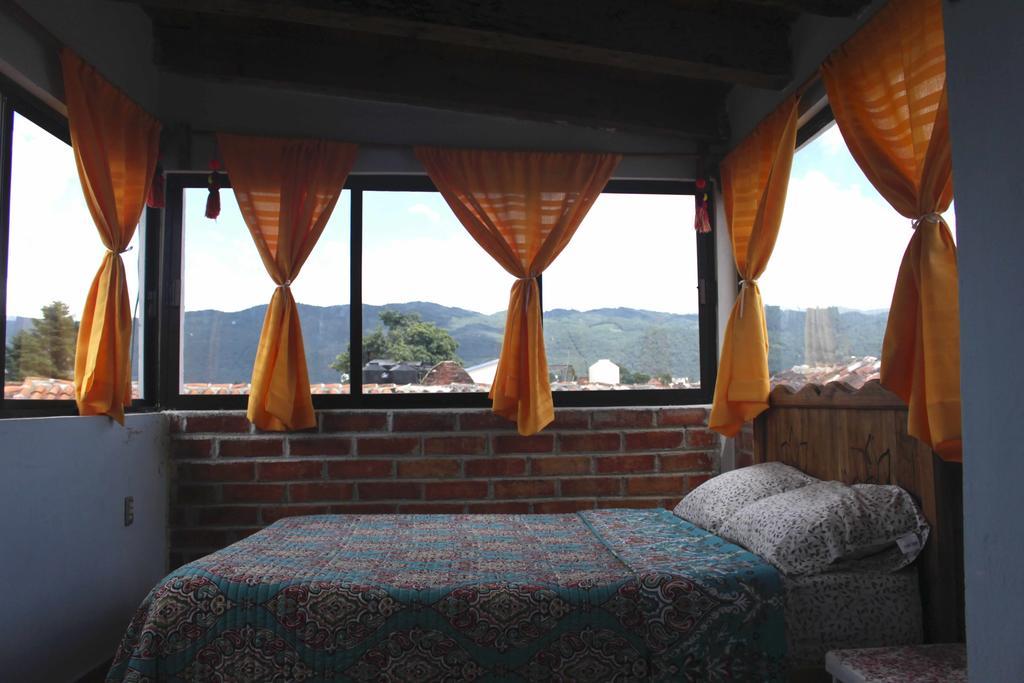 Hostal La Isla San Cristóbal de Las Casas Dış mekan fotoğraf