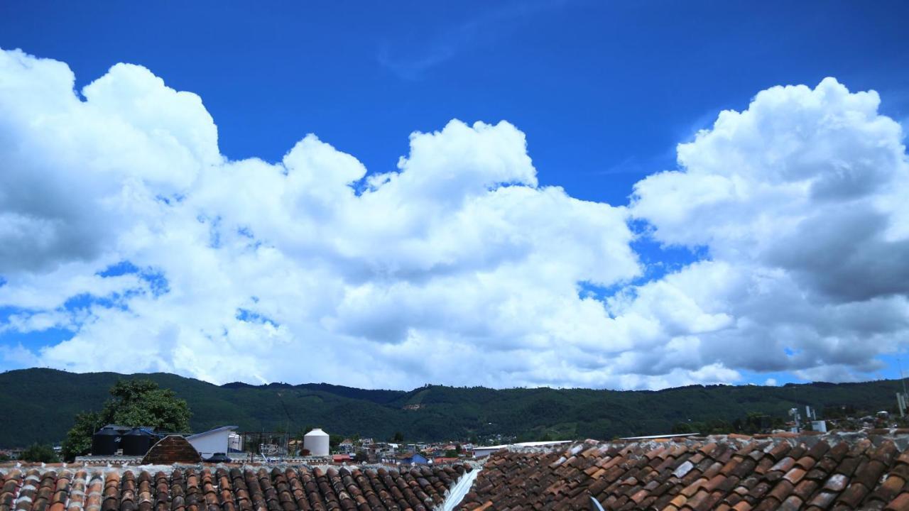 Hostal La Isla San Cristóbal de Las Casas Dış mekan fotoğraf